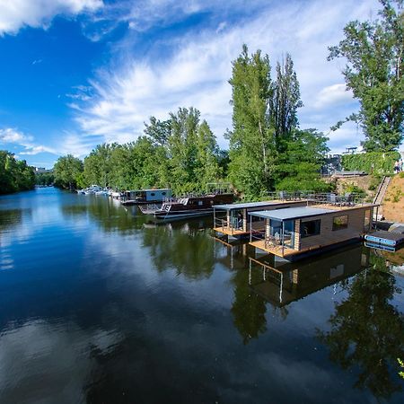 ホテル Prague Bay Houseboats エクステリア 写真