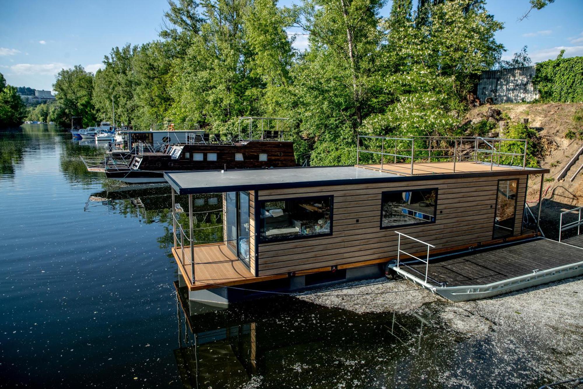 ホテル Prague Bay Houseboats エクステリア 写真