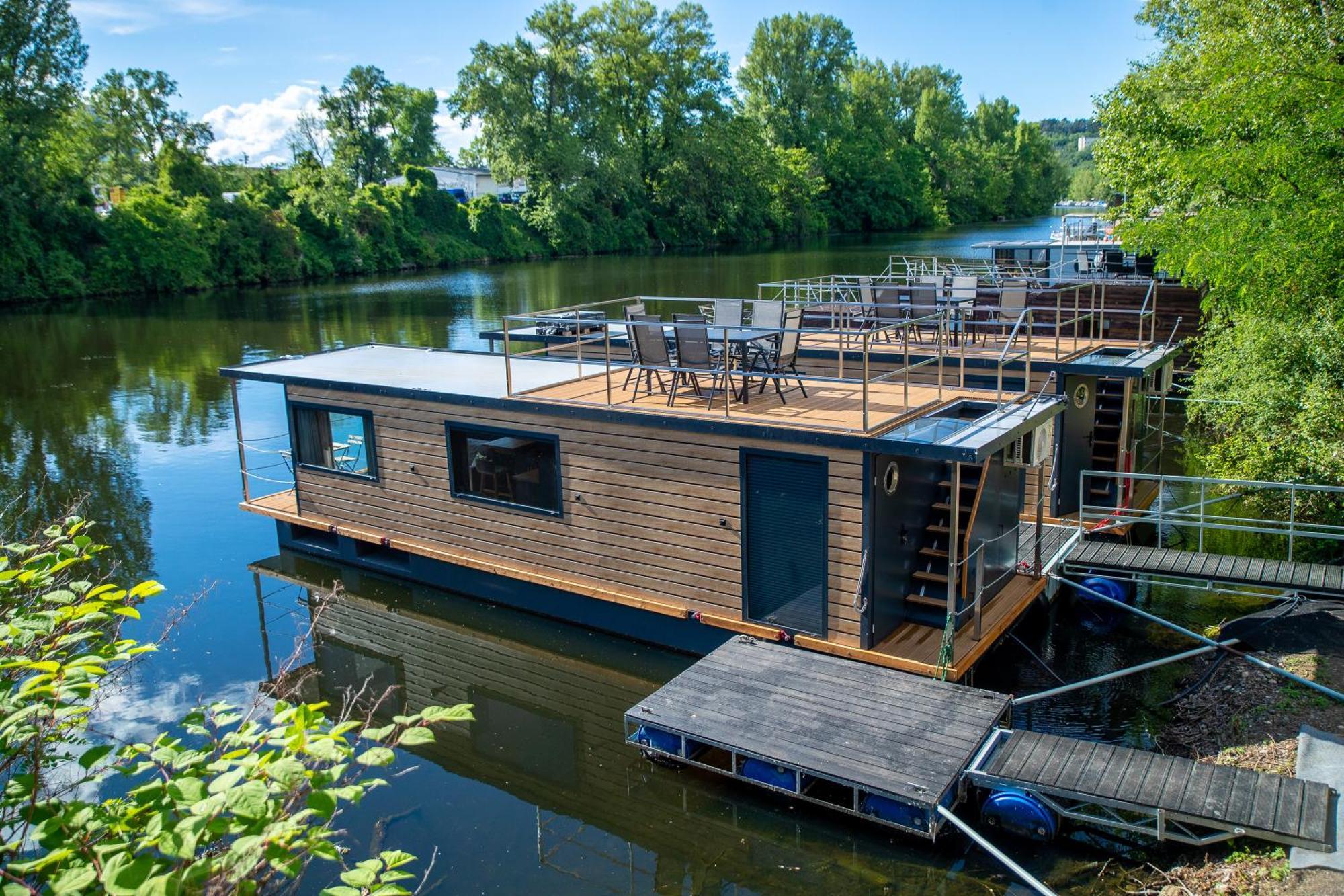 ホテル Prague Bay Houseboats エクステリア 写真