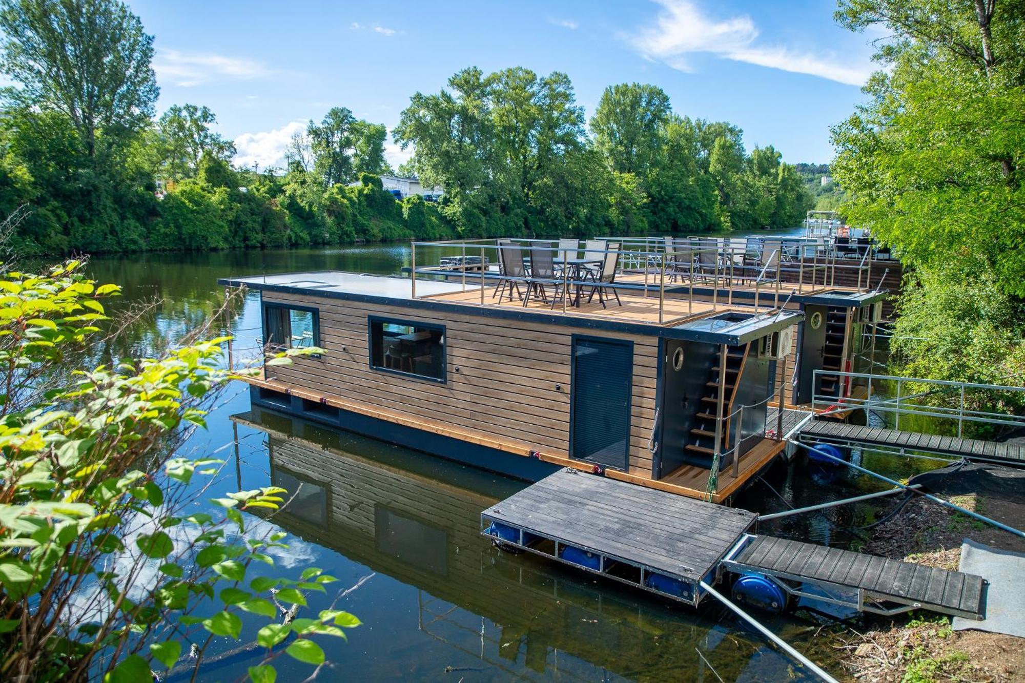 ホテル Prague Bay Houseboats エクステリア 写真